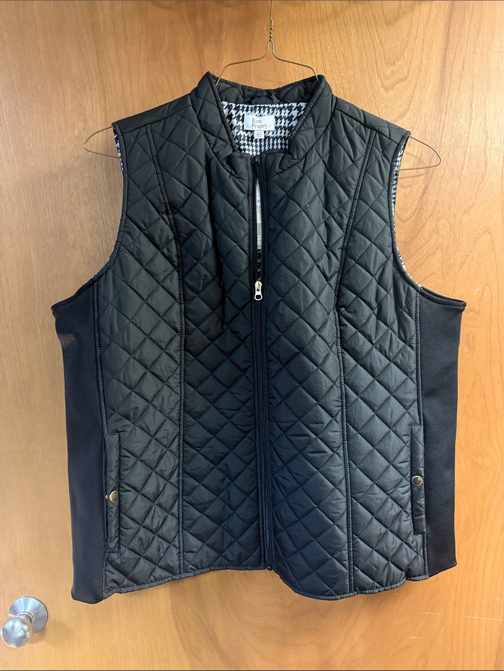 Black Quilted Zipper Vest